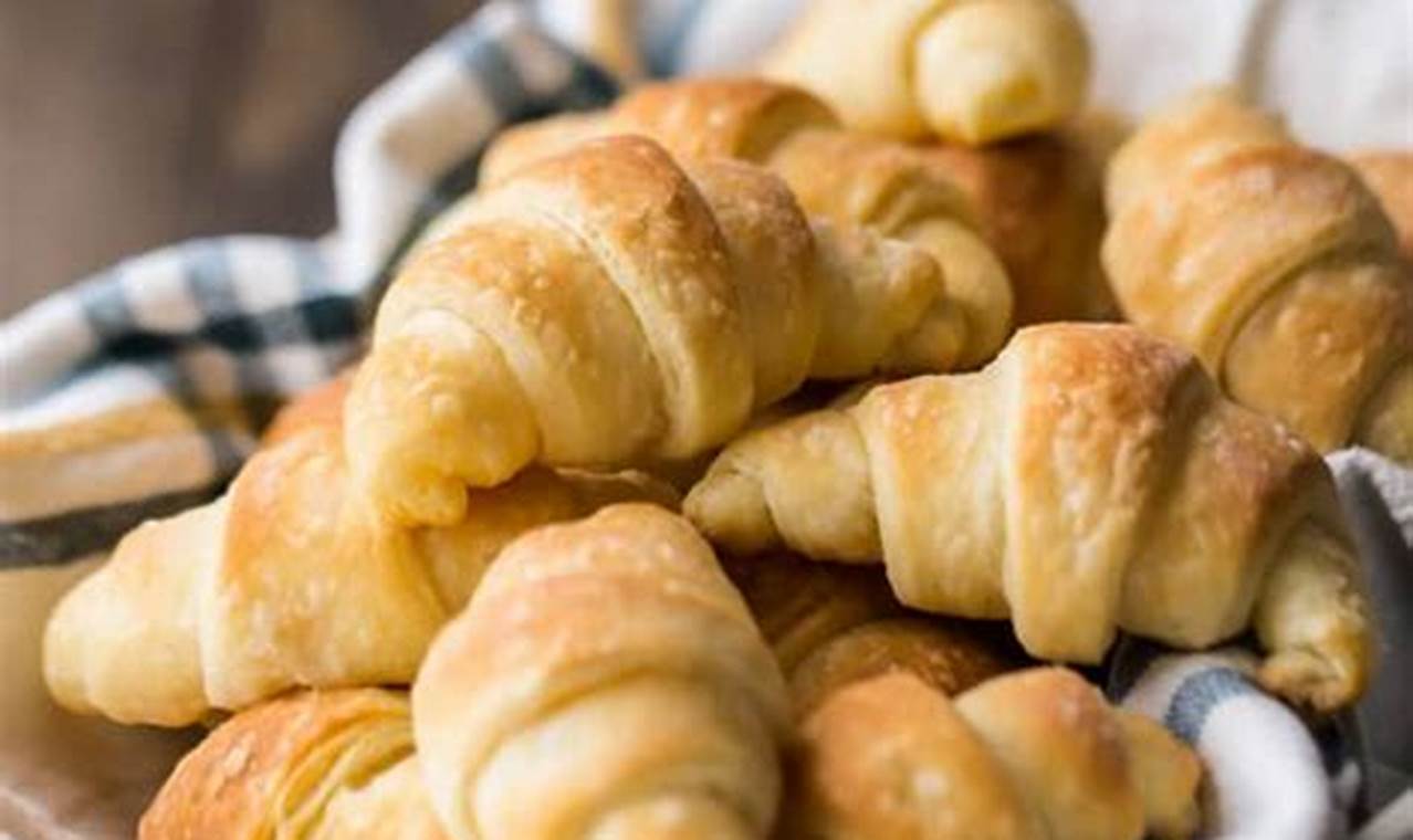 Easy Step-by-Step Guide to Rolling the Perfect Crescent Roll