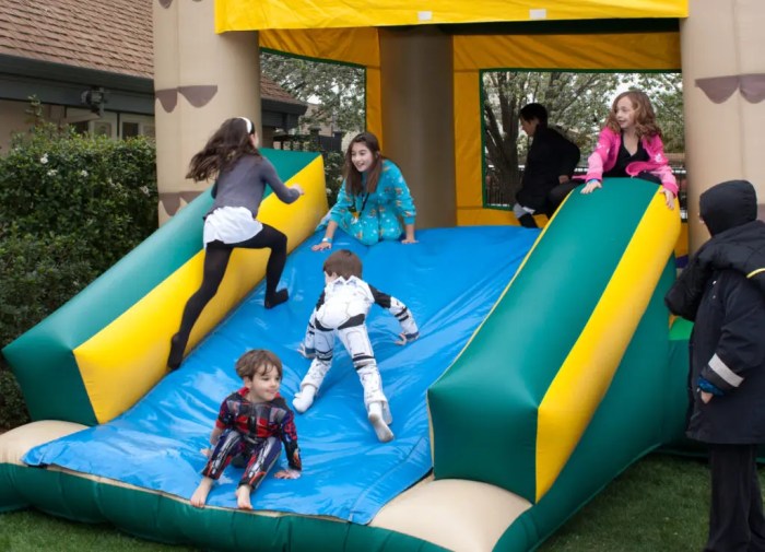 How much does it cost to rent bounce house