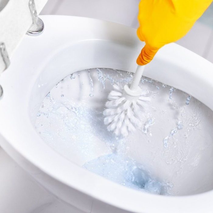 How to clean limescale from toilet bowl