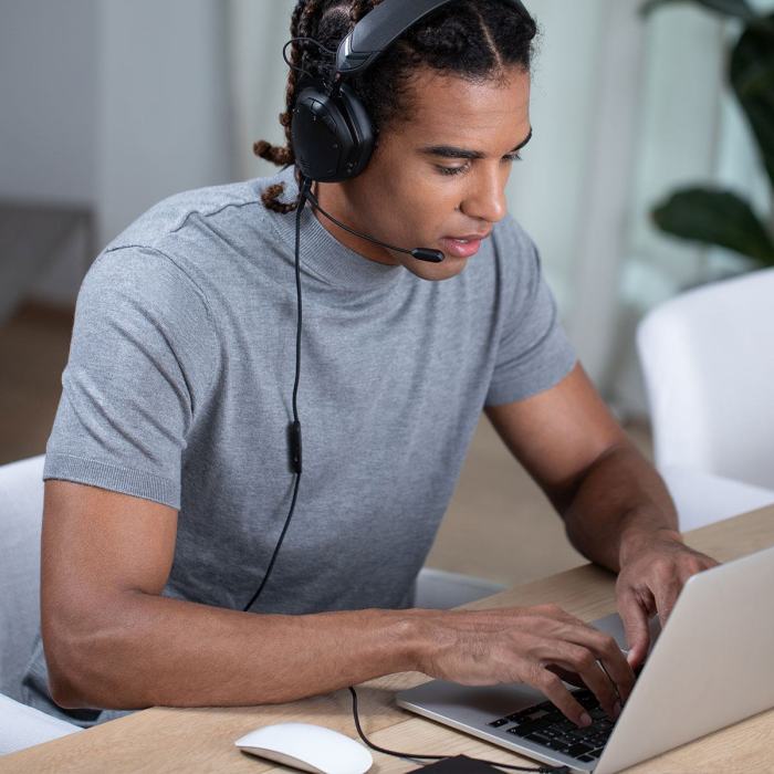 How to connect v0moda boom mic to dst770 pro