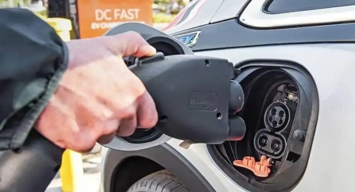 How long to charge chevy bolt