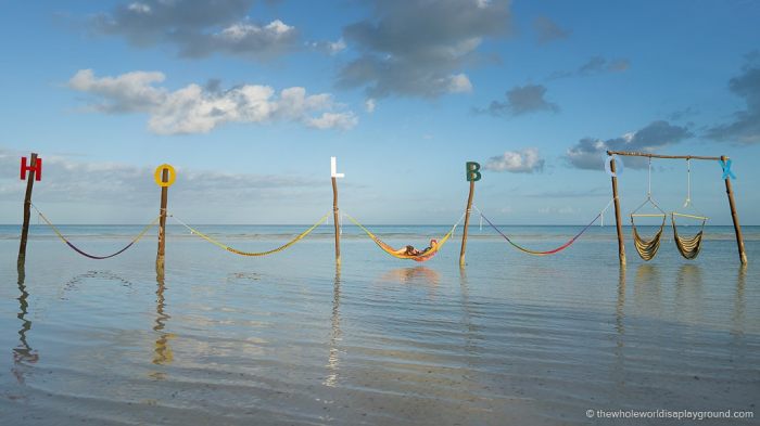 How to get to isla holbox