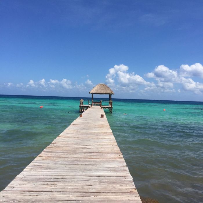 How far from cancun to tulum