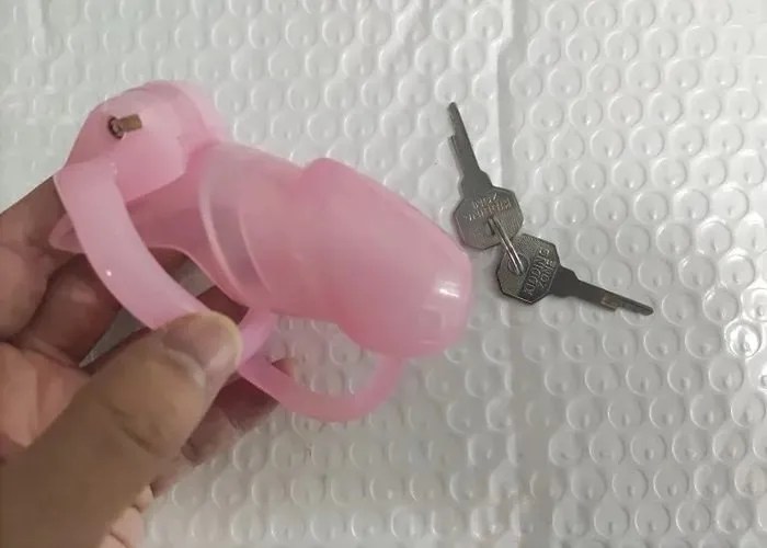 How to put a chastity cage