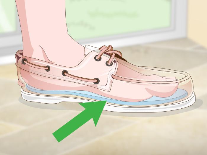 How to shrink leather shoes