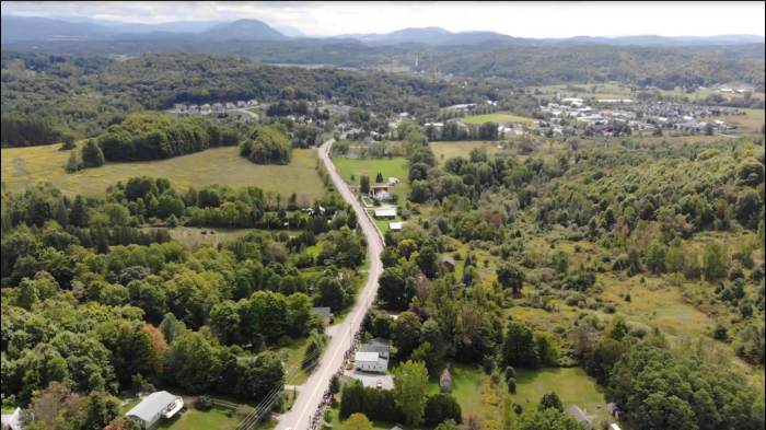 How Far is Rutland VT to Hinesburg VT?
