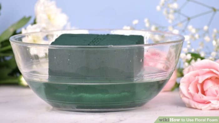 Wikihow How to use floral foam