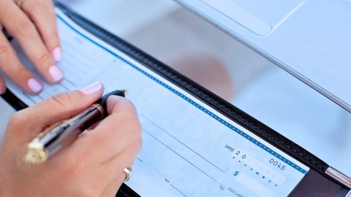 How much to give at bat mitzvah