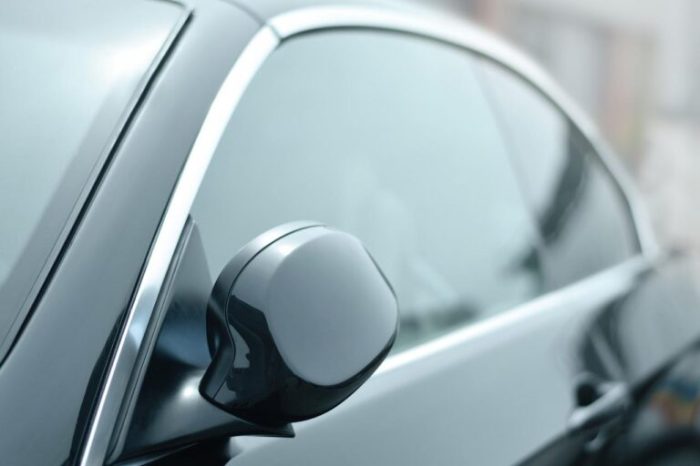 How much to replace a car window