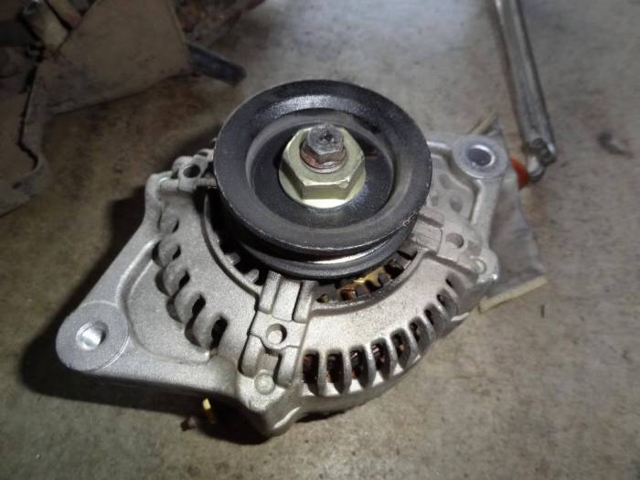 How to remove a alternator pulley