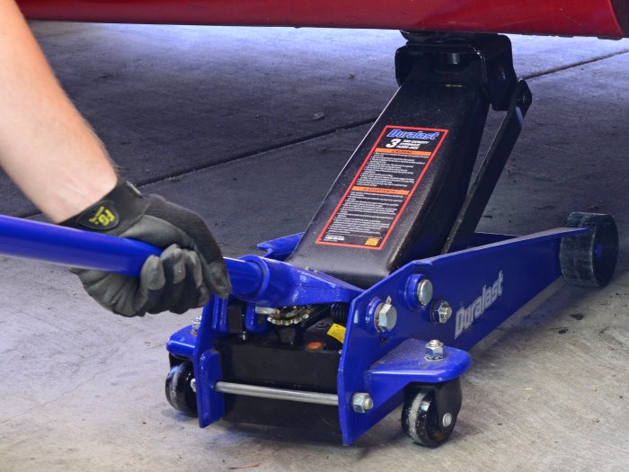 Learn how to Jack Up a Lifted Truck A Complete Information