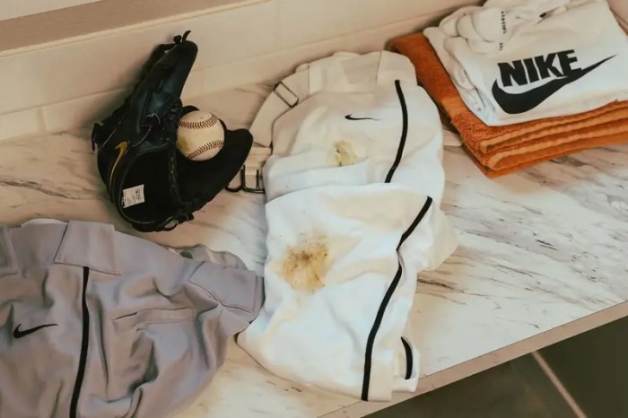 How to get white baseball pants clean