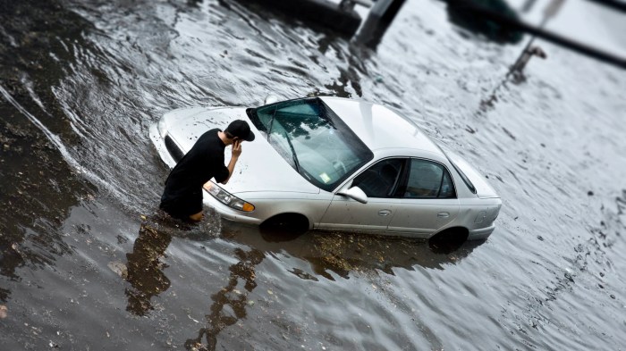 Does car insurance cover flood