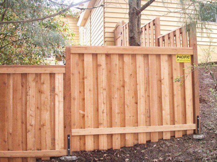 How to brace up a wooden fence