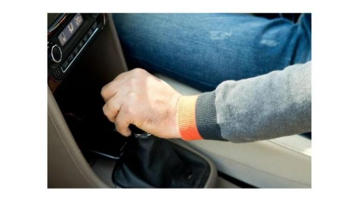 Learn how to Mount Baggage on a Jeep Wrangler