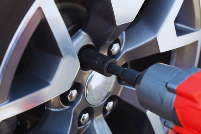 How long to change a tire