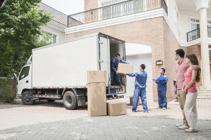 How much does it cost to move 2 bedroom apartment