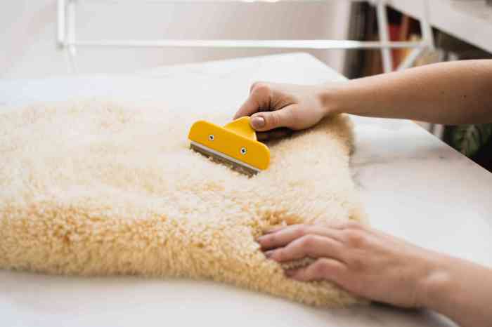 How to brush a sheepskin rug