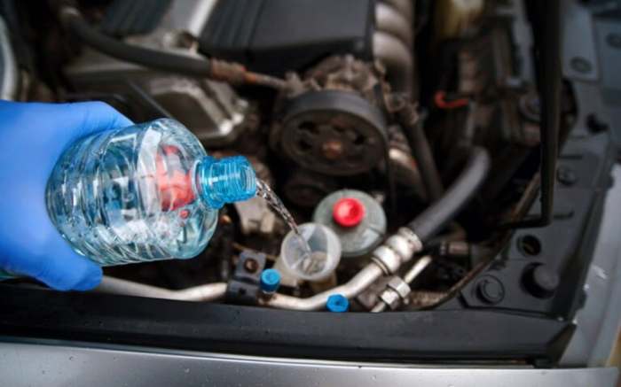How to drain windshield wiper fluid