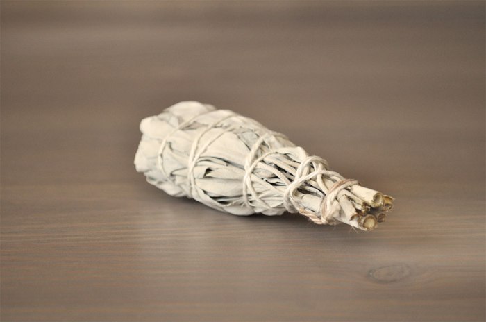 How to make a sage stick